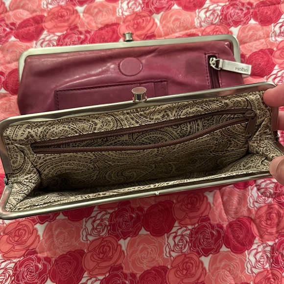 Hobo wallet in a pink color with a tan brown interior design. Great condition! - Picture 6 of 12